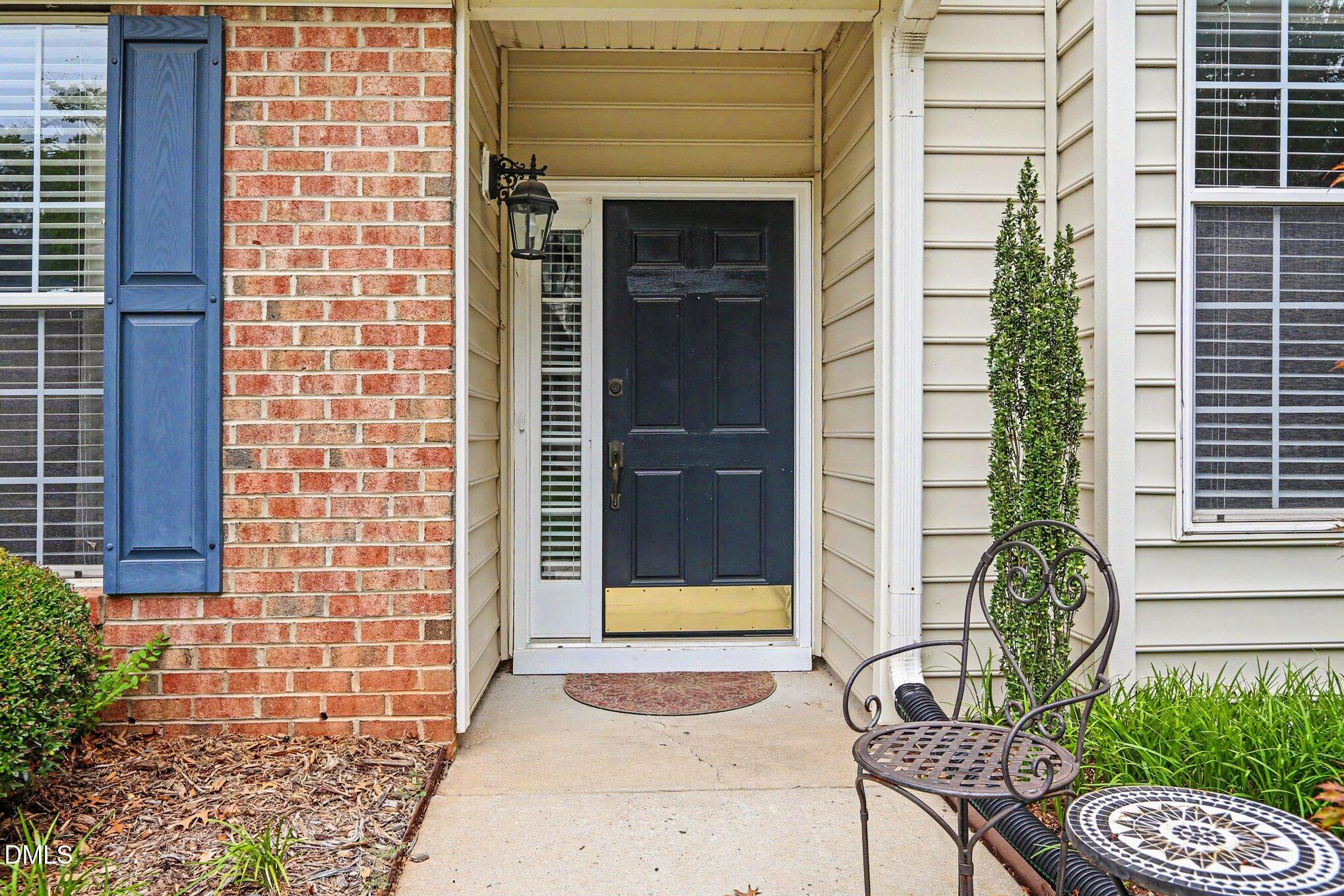 10142 Mizner Lane Raleigh, NC 27617 - Photo 3 of 29