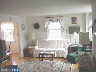 512 Cumberland Road Havertown, PA 19083 - Photo 3 of 6