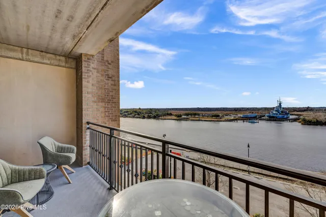 $410,000 | 106 North Water Street, Unit STE 709, Wilmington, NC 28401