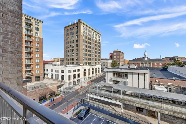 $410,000 | 106 North Water Street, Unit STE 709, Wilmington, NC 28401