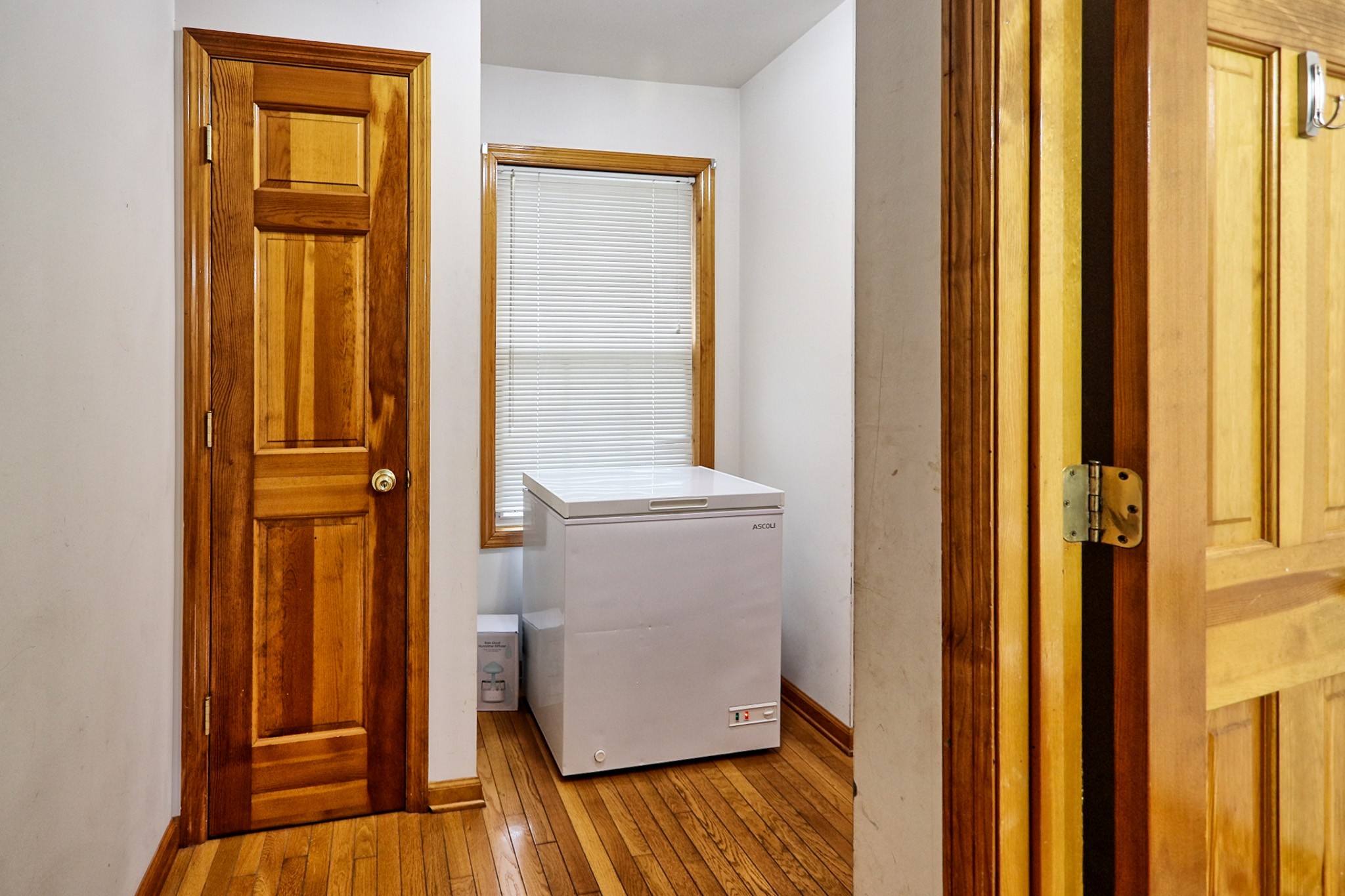 809 Nathan Drive Columbia, TN 38401 - Photo 21 of 41 a view of front door with wooden floor