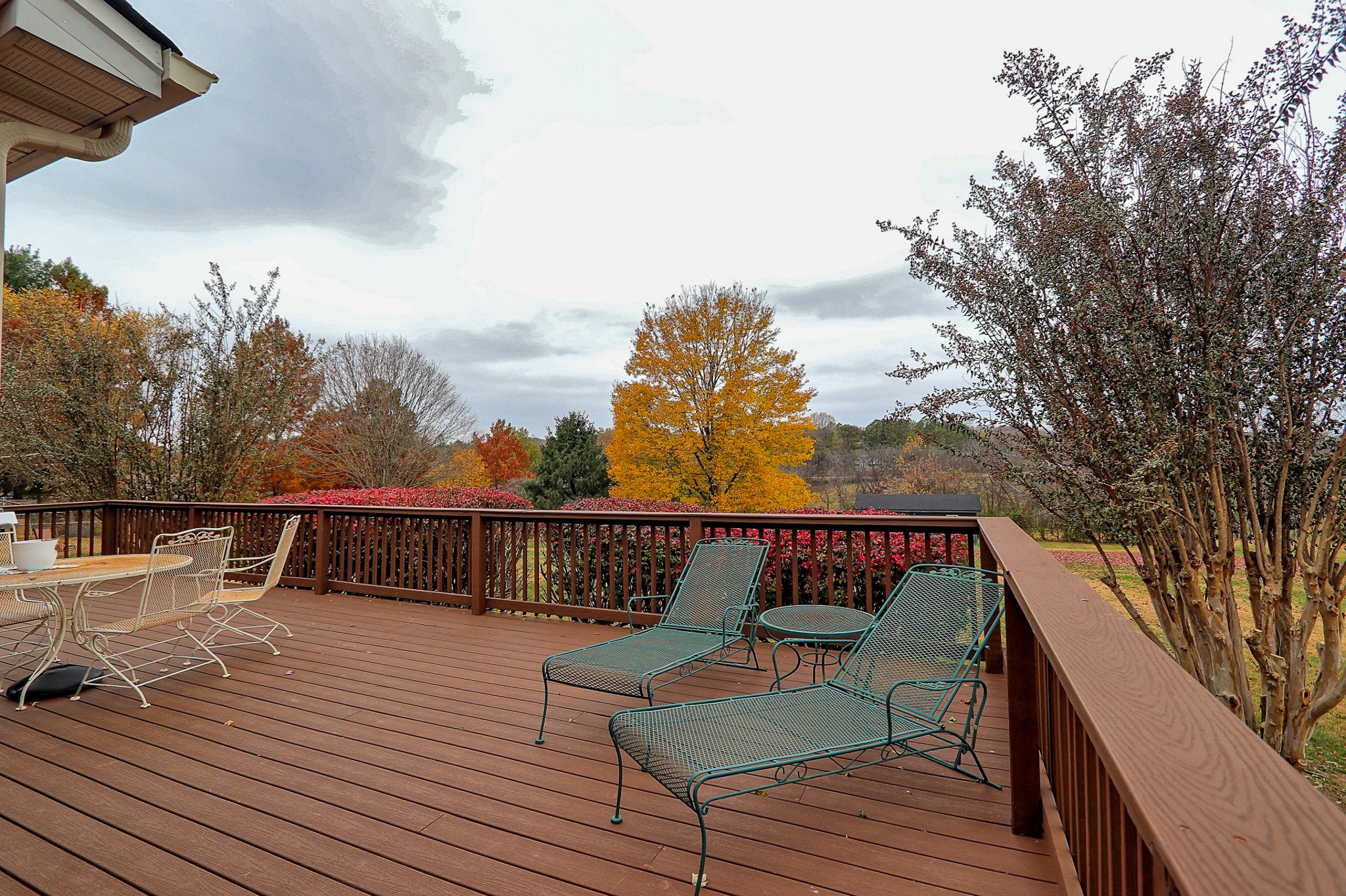 809 Nathan Drive Columbia, TN 38401 - Photo 37 of 41 a view of roof deck with seating space