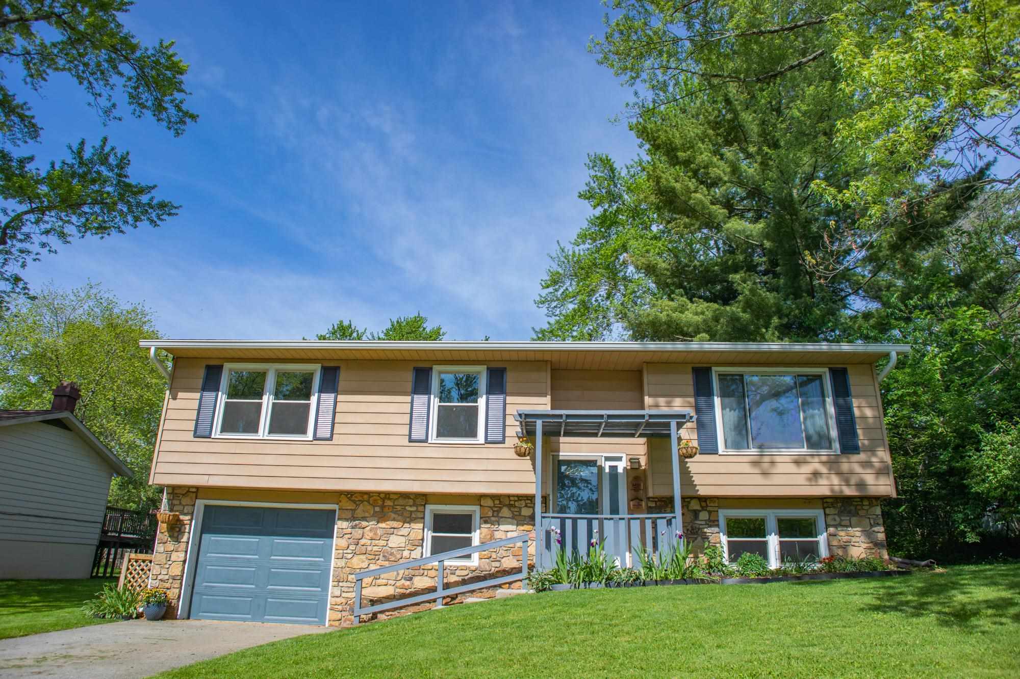 3431 North Stoneycrest Road Bloomington, IN 47404 - Photo 1 of 28 Gallery Image 1