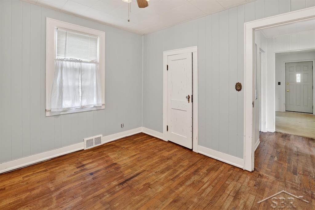 602 South Hampton Street Bay City, MI 48708 - Photo 11 of 20