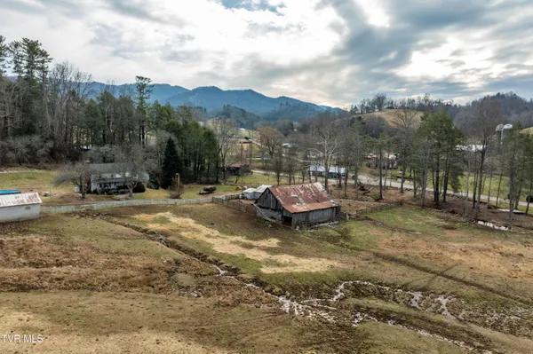 $675,000 | 517 Mill Creek Road, Mountain City, TN 37683