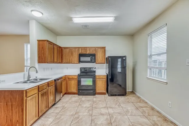 $1,790 | 4838 Montclair Hill Lane, Fresno, TX 77545