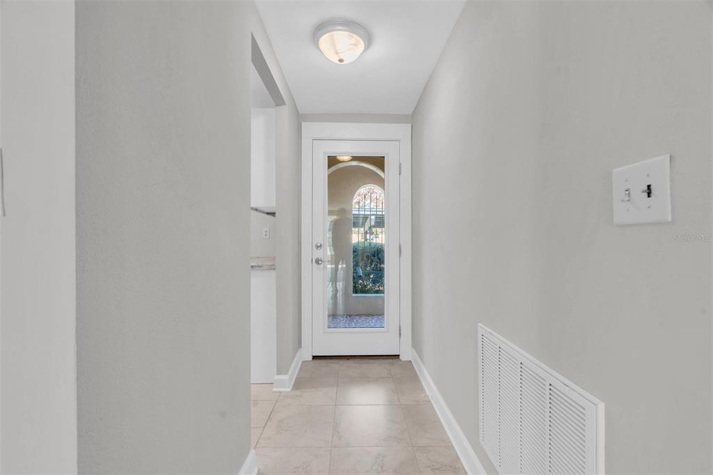 4343 Summersun Drive, Unit 4343 New Port Richey, FL 34652 - Photo 4 of 50 a view of a hallway
