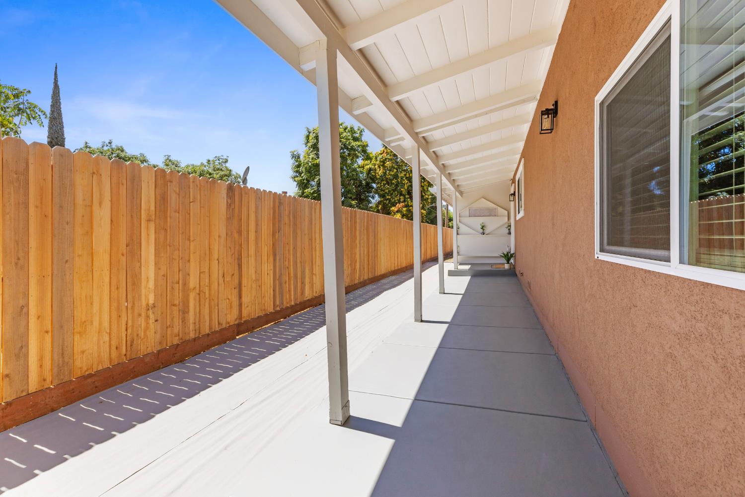 403 Kerr Avenue Modesto, CA 95354 - Photo 7 of 36