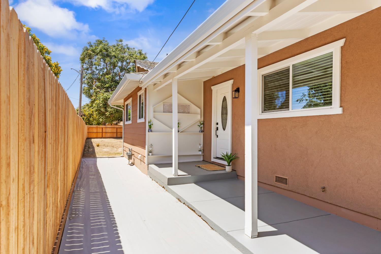 403 Kerr Avenue Modesto, CA 95354 - Photo 8 of 36