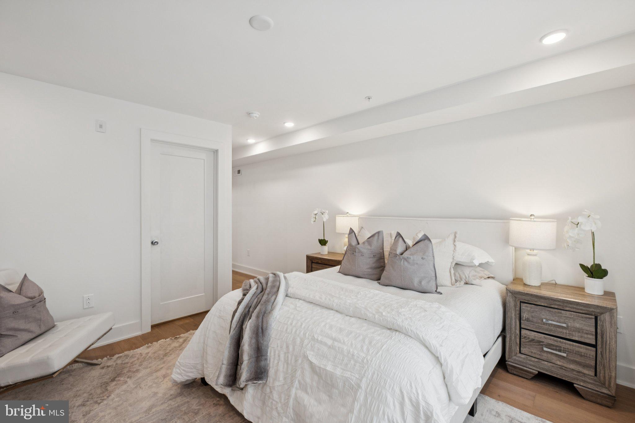 724 North 19th Street, Unit 1 Philadelphia, PA 19130 - Photo 13 of 25 Main Floor Bedroom Suite