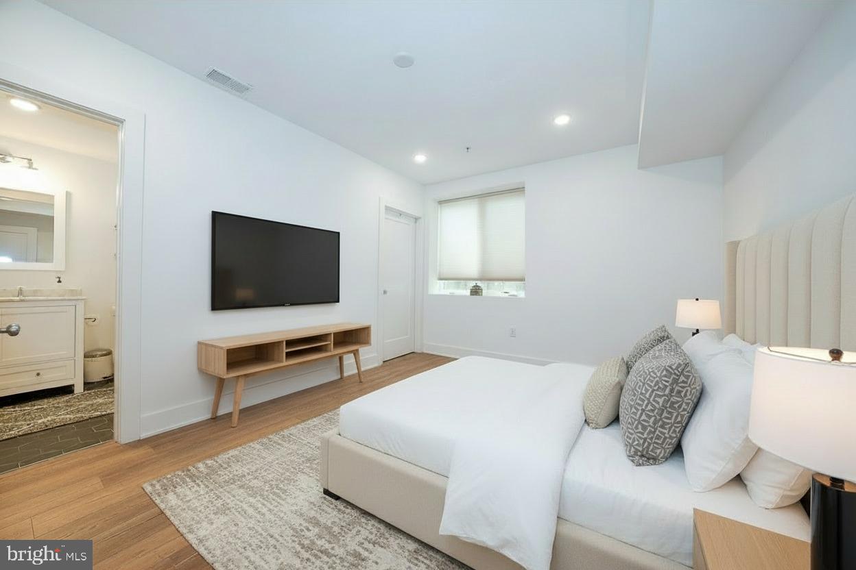 724 North 19th Street, Unit 1 Philadelphia, PA 19130 - Photo 21 of 25 Bedroom #3