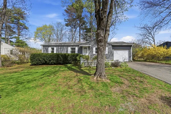 $299,000 | 135 Pine Acre Road, Springfield, MA 01129