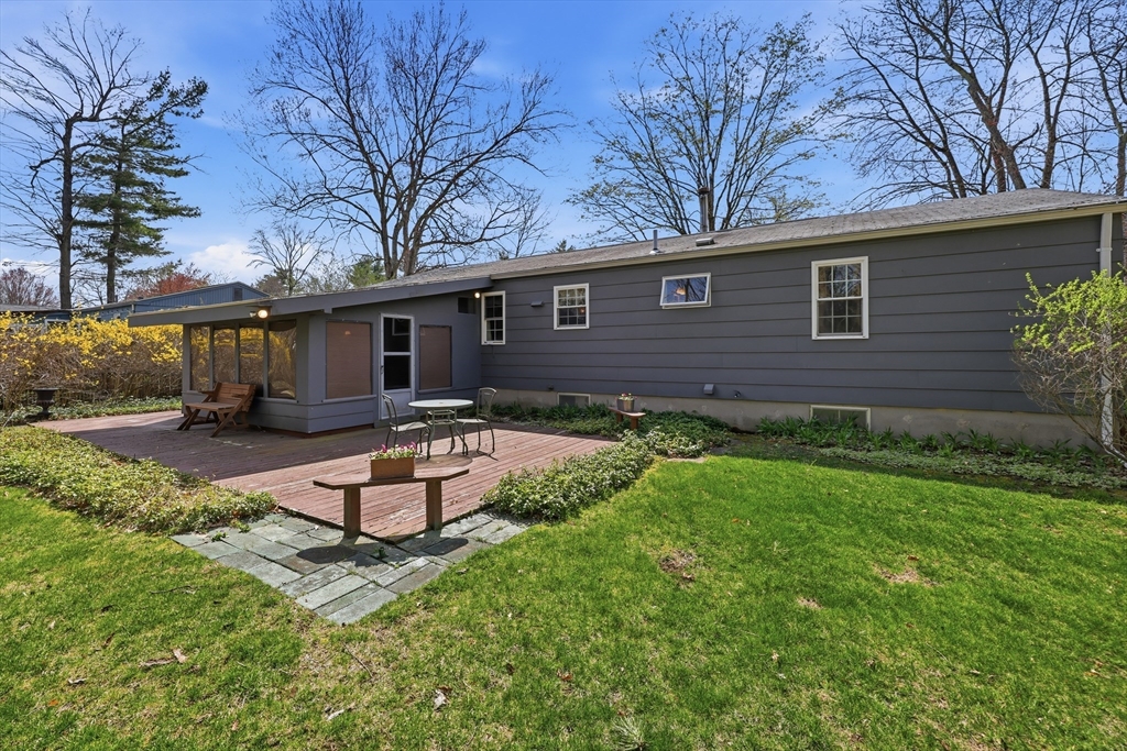 135 Pine Acre Road Springfield, MA 01129 - Photo 31 of 35