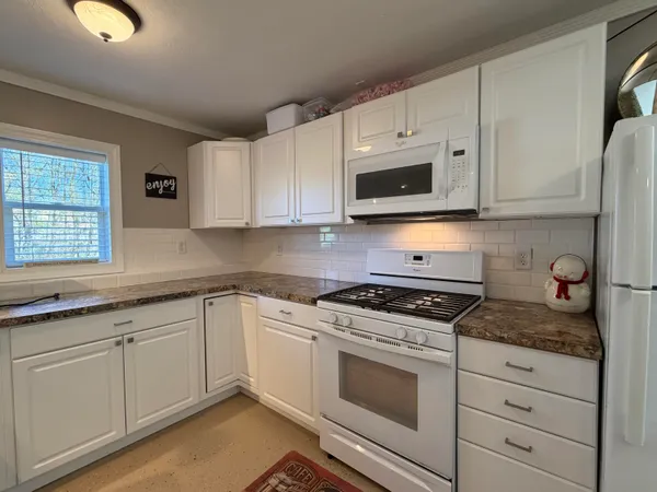 $500,000 | 5397 Crooked Crk Road, Saranac, MI 48881