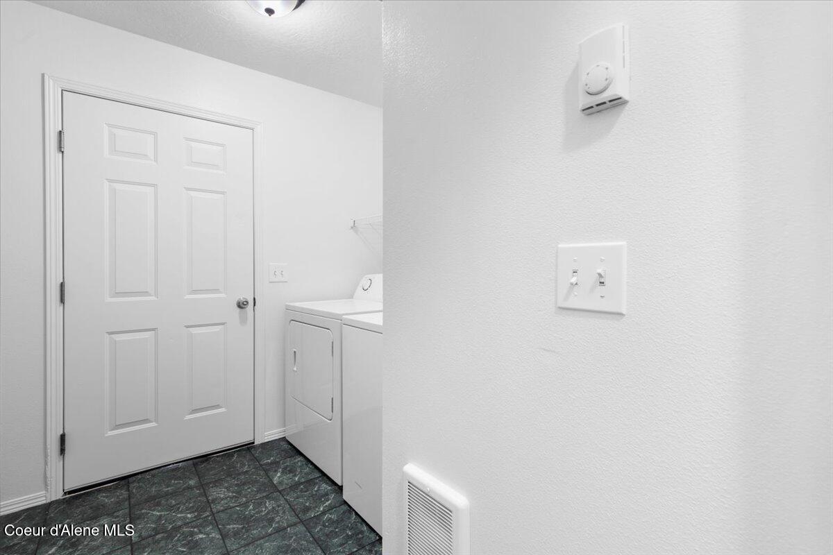 6648 Legacy Drive Rathdrum, ID 83858 - Photo 18 of 21 Laundry