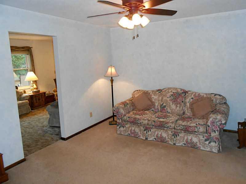2245 Leon Lane Springfield, OH 45502 - Photo 3 of 25 Gallery Image 3