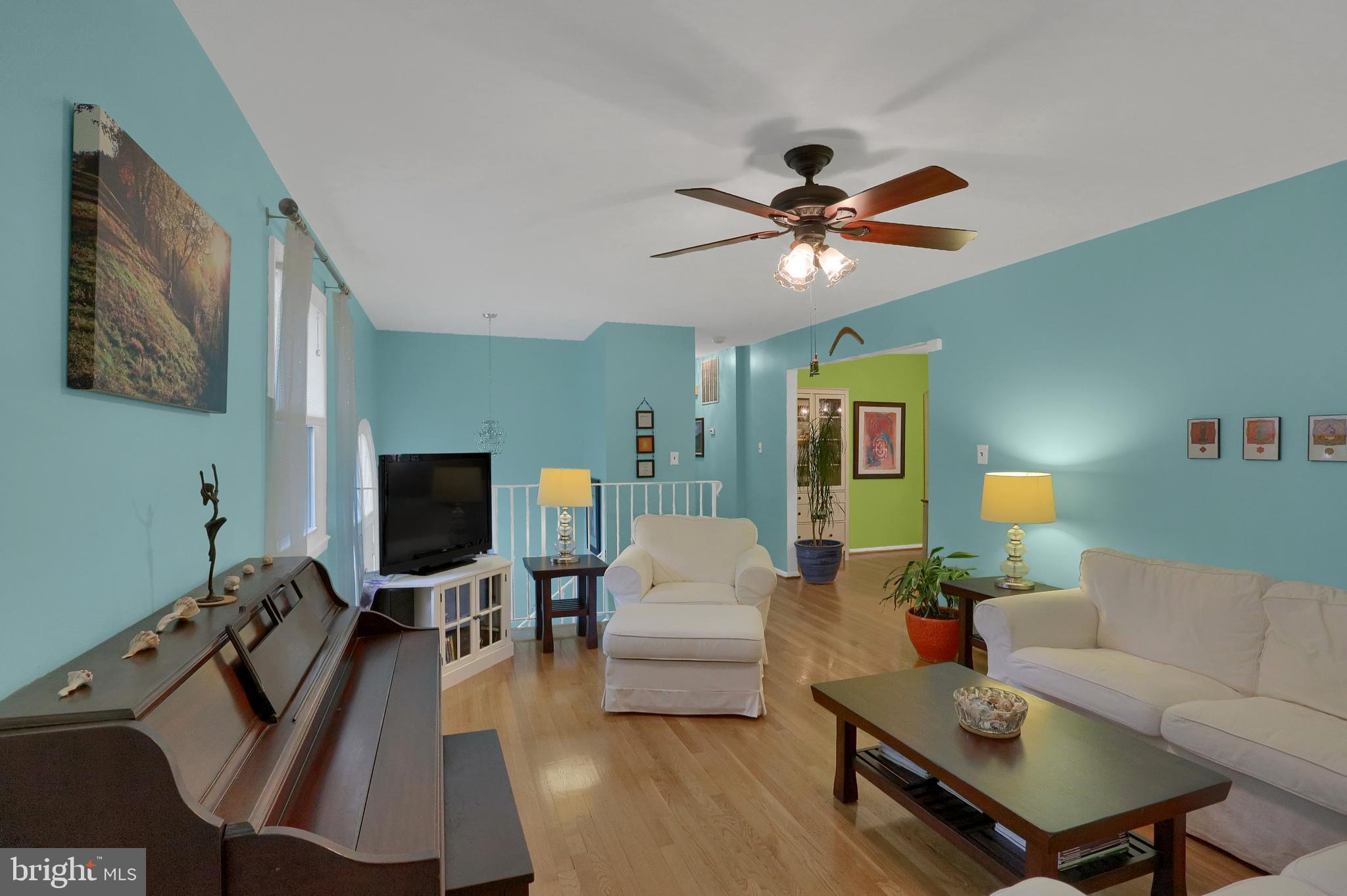 19009 Willow Grove Road Olney, MD 20832 - Photo 3 of 27