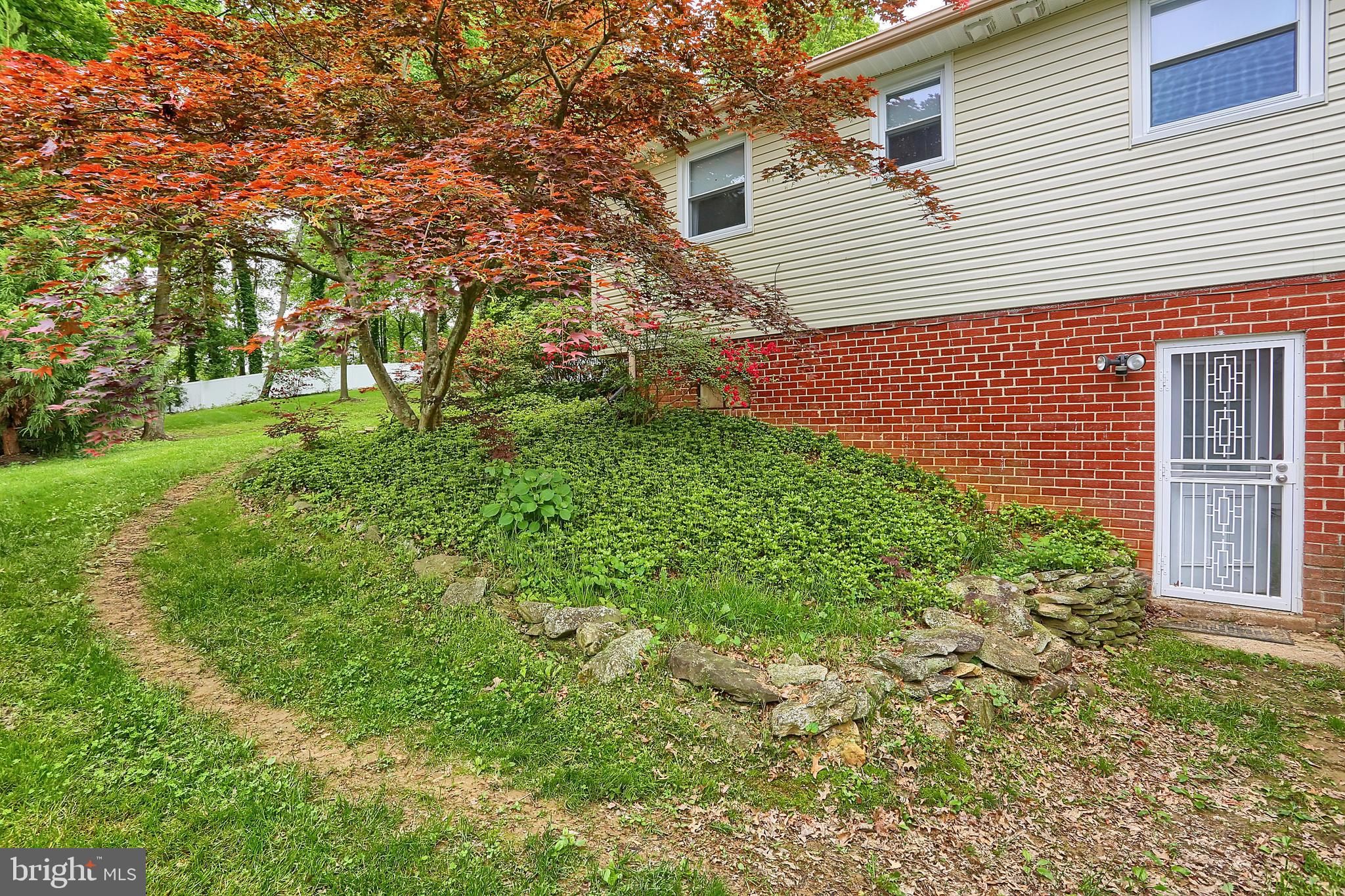 19009 Willow Grove Road Olney, MD 20832 - Photo 23 of 27