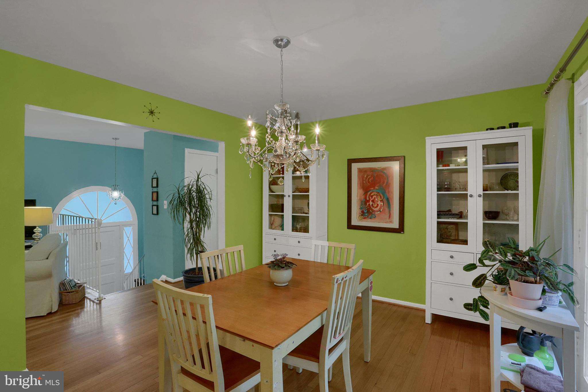 19009 Willow Grove Road Olney, MD 20832 - Photo 4 of 27