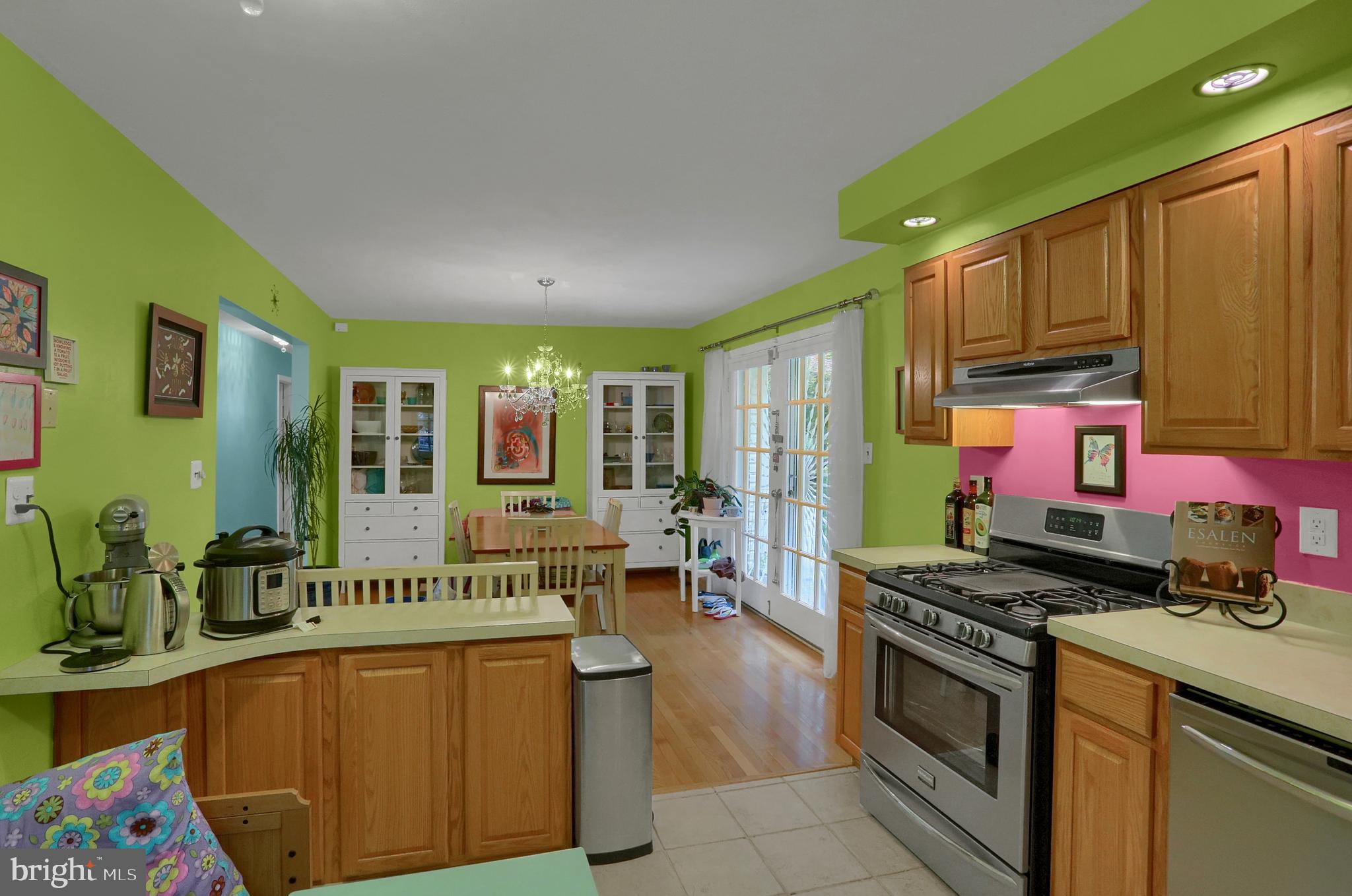 19009 Willow Grove Road Olney, MD 20832 - Photo 8 of 27