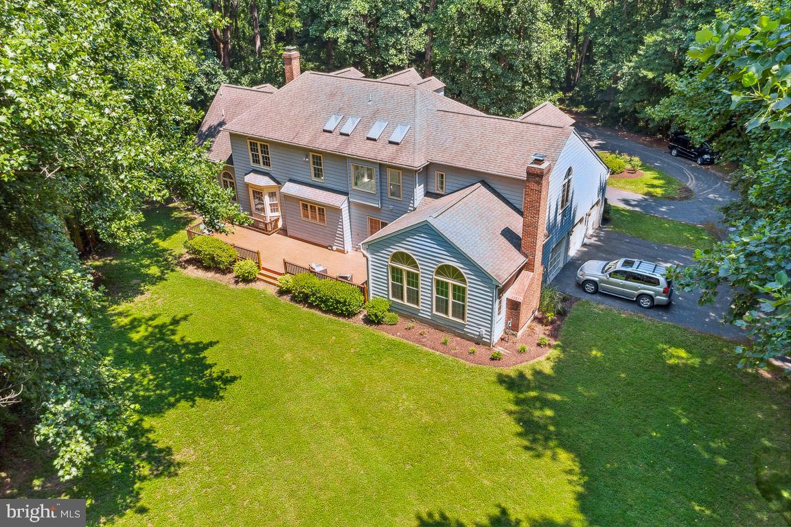5503 West Ridge View Drive Fairfax, VA 22030 - Photo 3 of 3