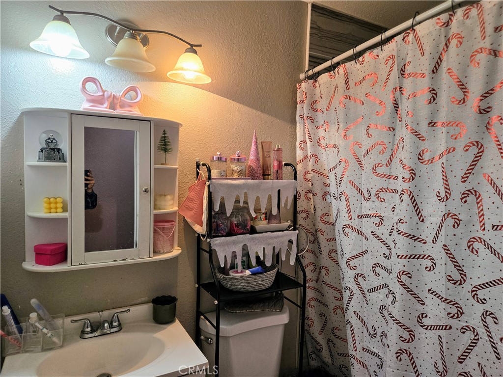 40525 166th Street East Lancaster, CA 93535 - Photo 11 of 30 a view of a entryway with furniture and front view of a house