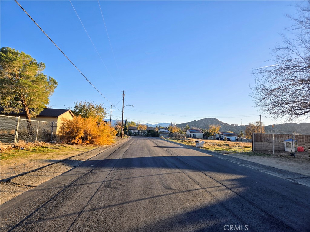 40525 166th Street East Lancaster, CA 93535 - Photo 18 of 30 a view of outdoor space with city view
