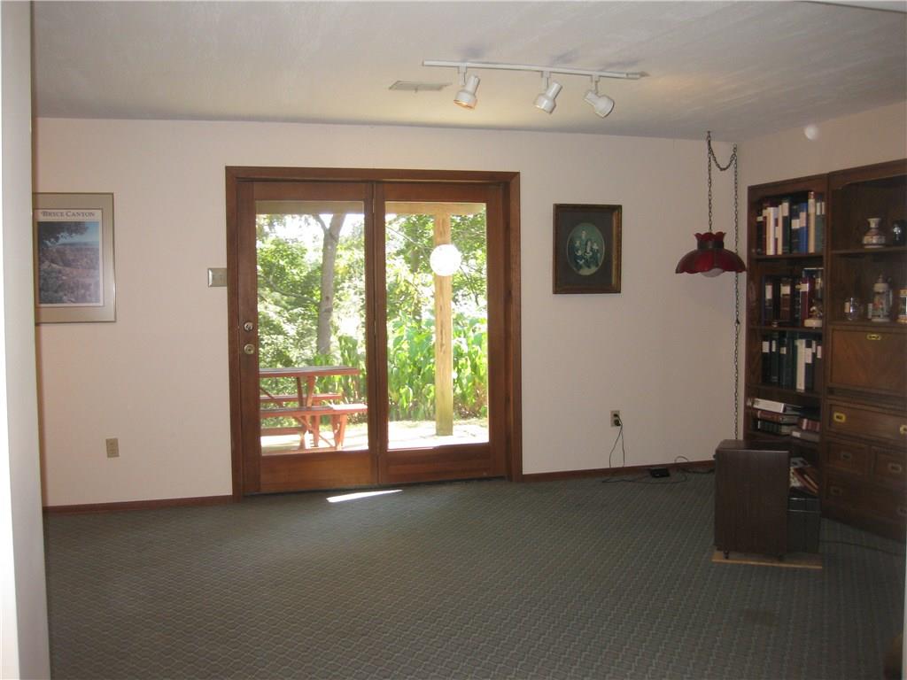 9570 Fox Road Pittsburgh, PA 15237 - Photo 16 of 20
