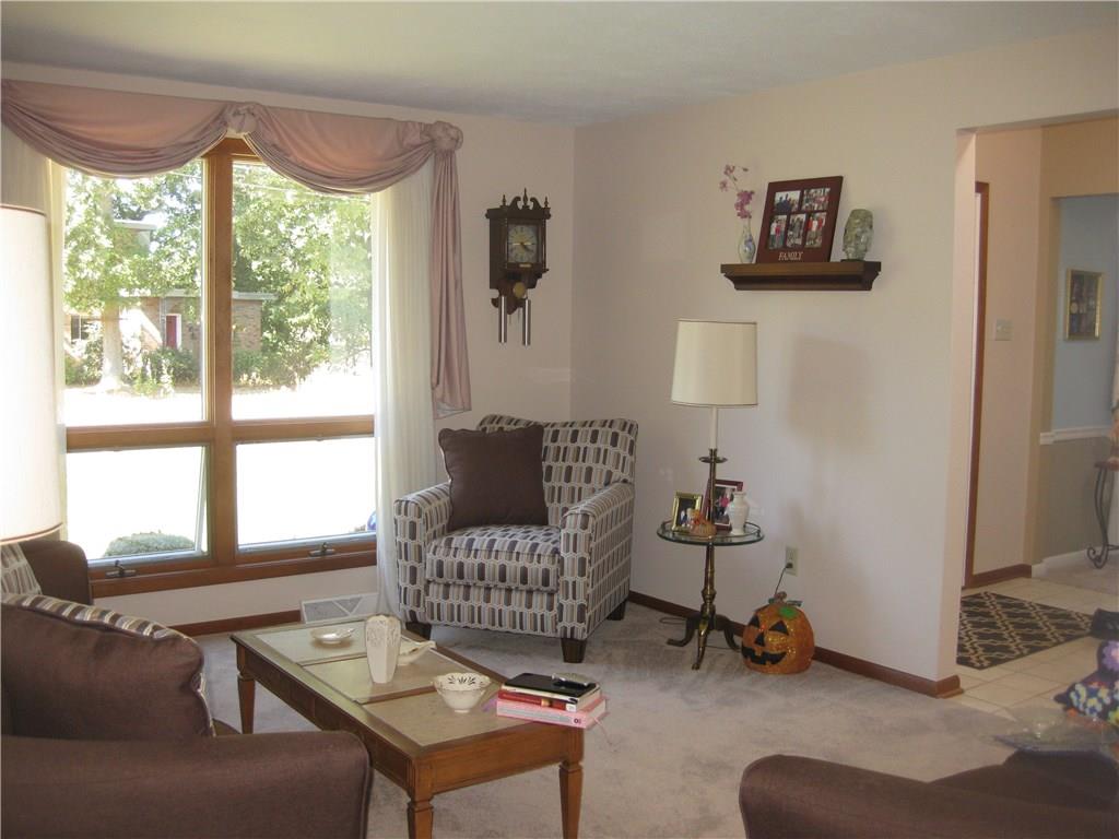 9570 Fox Road Pittsburgh, PA 15237 - Photo 6 of 20