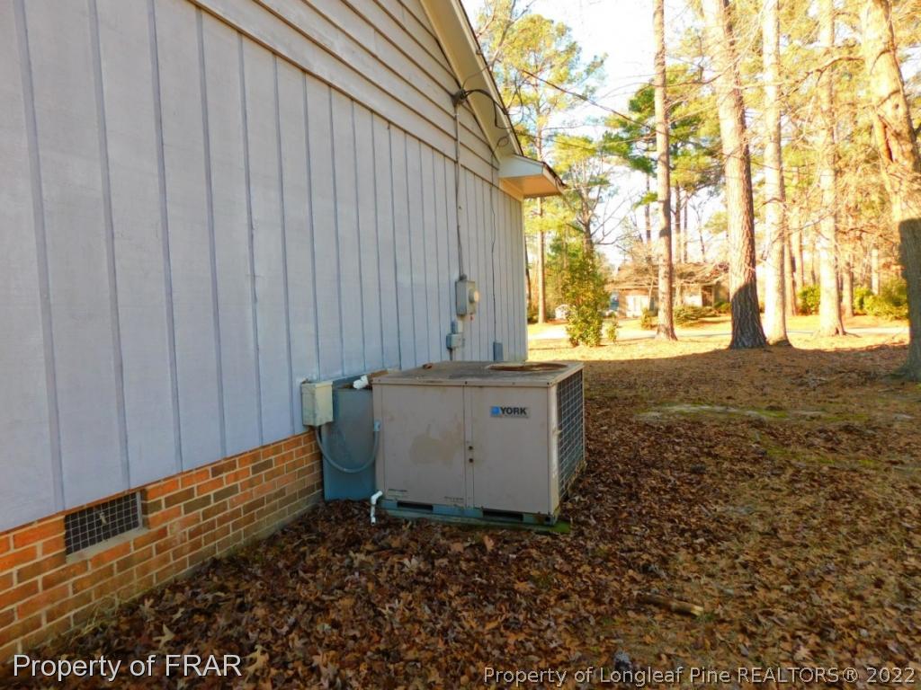 356 Hood Road Lumberton, NC 28358 - Photo 4 of 15 Gallery Image 4