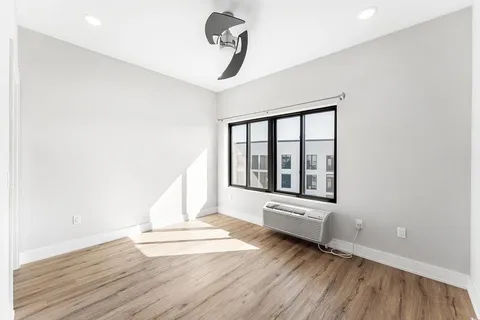 $2,800 | 1 Flagship Street, Unit 319, Bayonne, NJ 07002