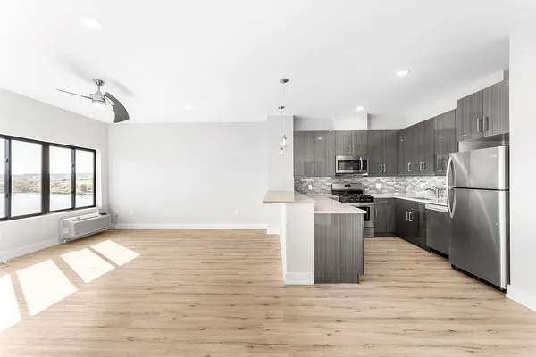 $2,895 | 1 Flagship Street, Unit 319, Bayonne, NJ 07002
