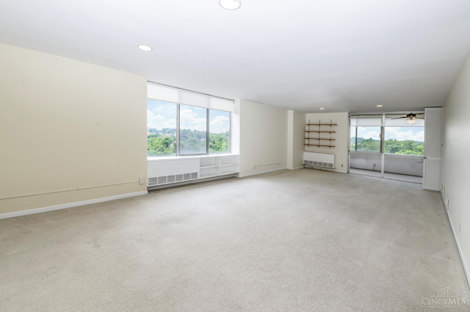 2324 Madison Road, Unit 902 Cincinnati, OH 45208 - Photo 7 of 43 Gallery Image 7