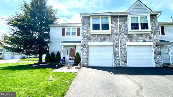 $475,000 | 453 Marion Court, Holland, PA 18966