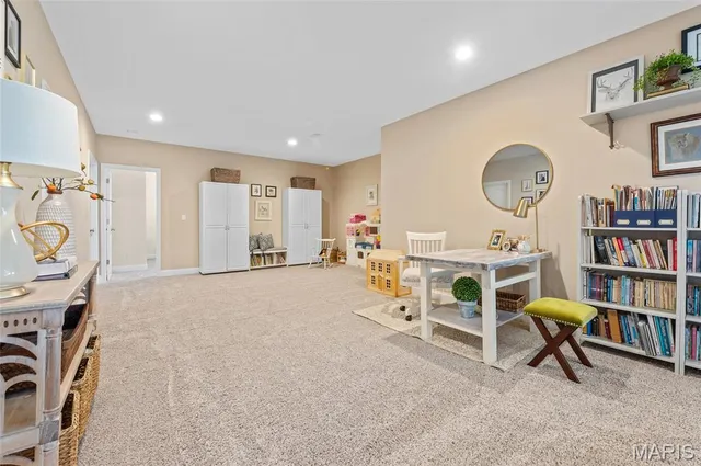 $425,000 | 325 McClelland Drive, Troy, IL 62294