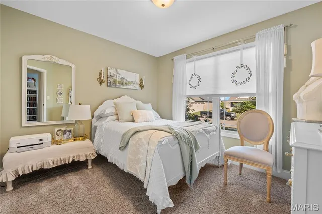 $425,000 | 325 McClelland Drive, Troy, IL 62294