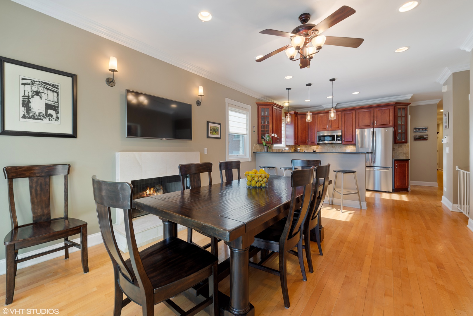 2430 West Iowa Street, Unit 1 Chicago, IL 60622 - Photo 2 of 17