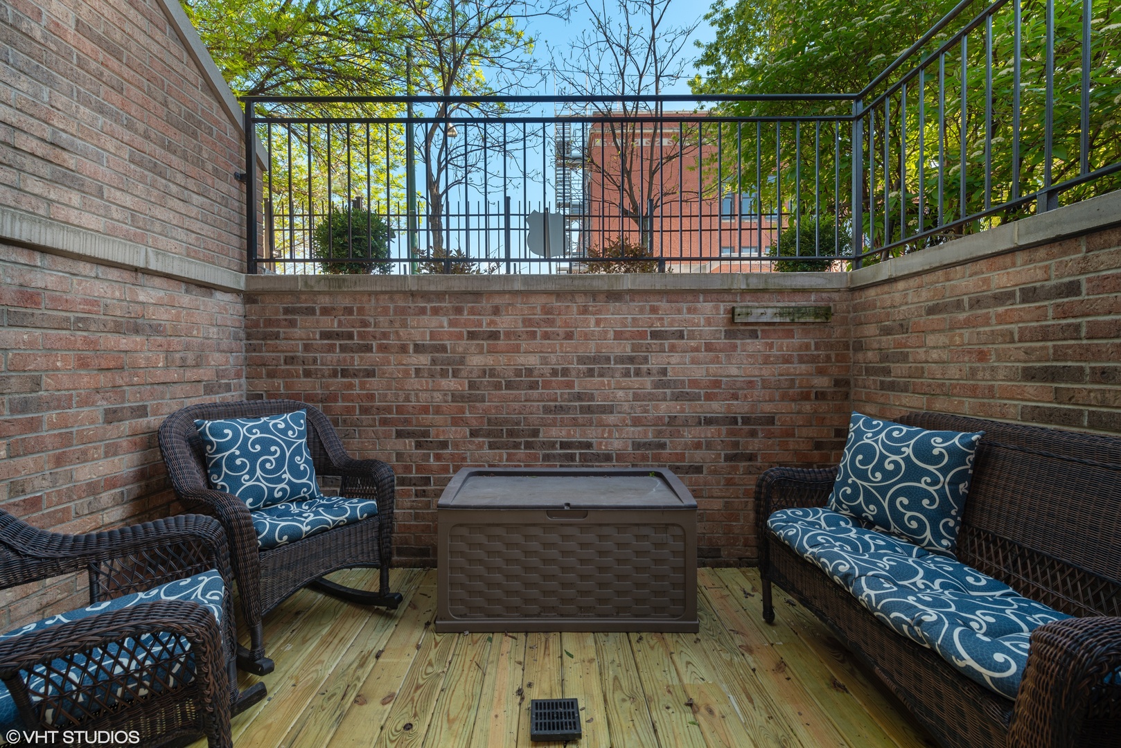 2430 West Iowa Street, Unit 1 Chicago, IL 60622 - Photo 16 of 17