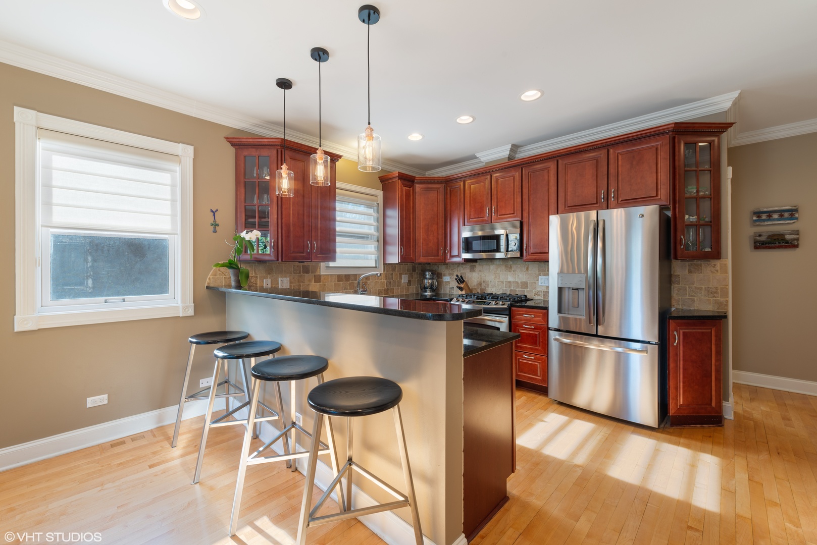 2430 West Iowa Street, Unit 1 Chicago, IL 60622 - Photo 3 of 17