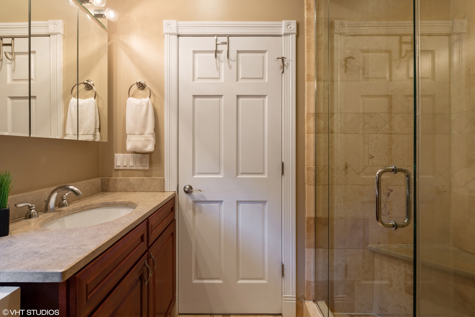 2430 West Iowa Street, Unit 1 Chicago, IL 60622 - Photo 10 of 17