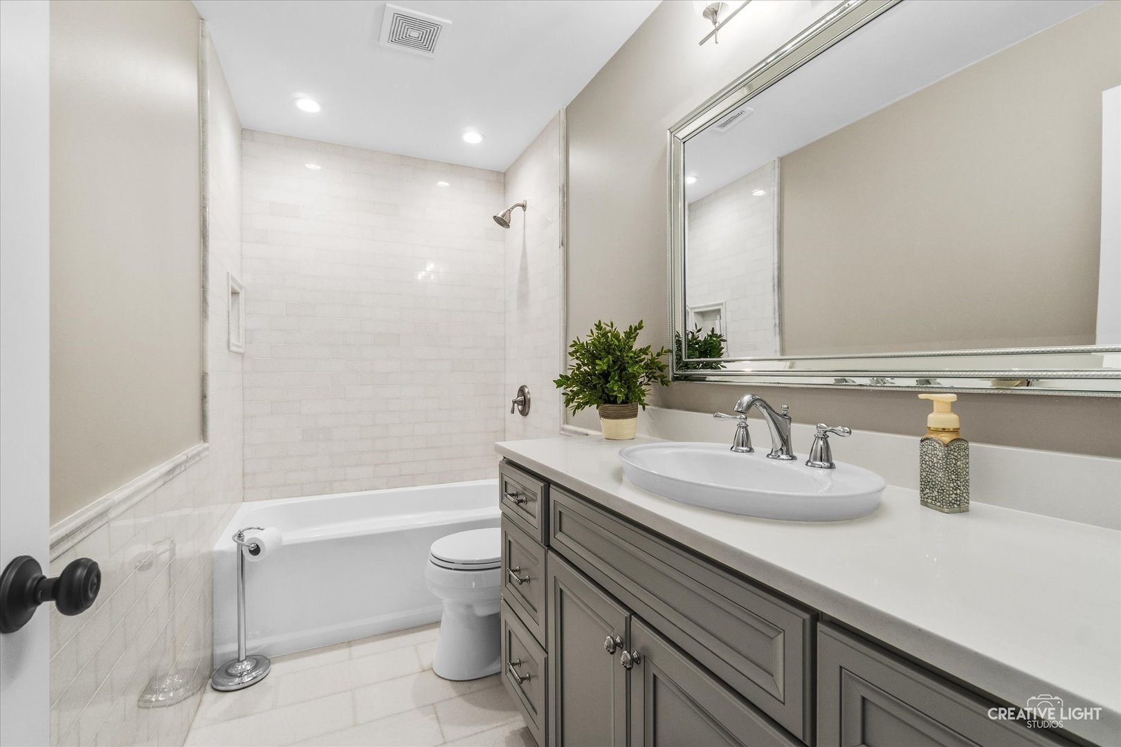 6N770 Splitrail Lane St. Charles, IL 60175 - Photo 20 of 34