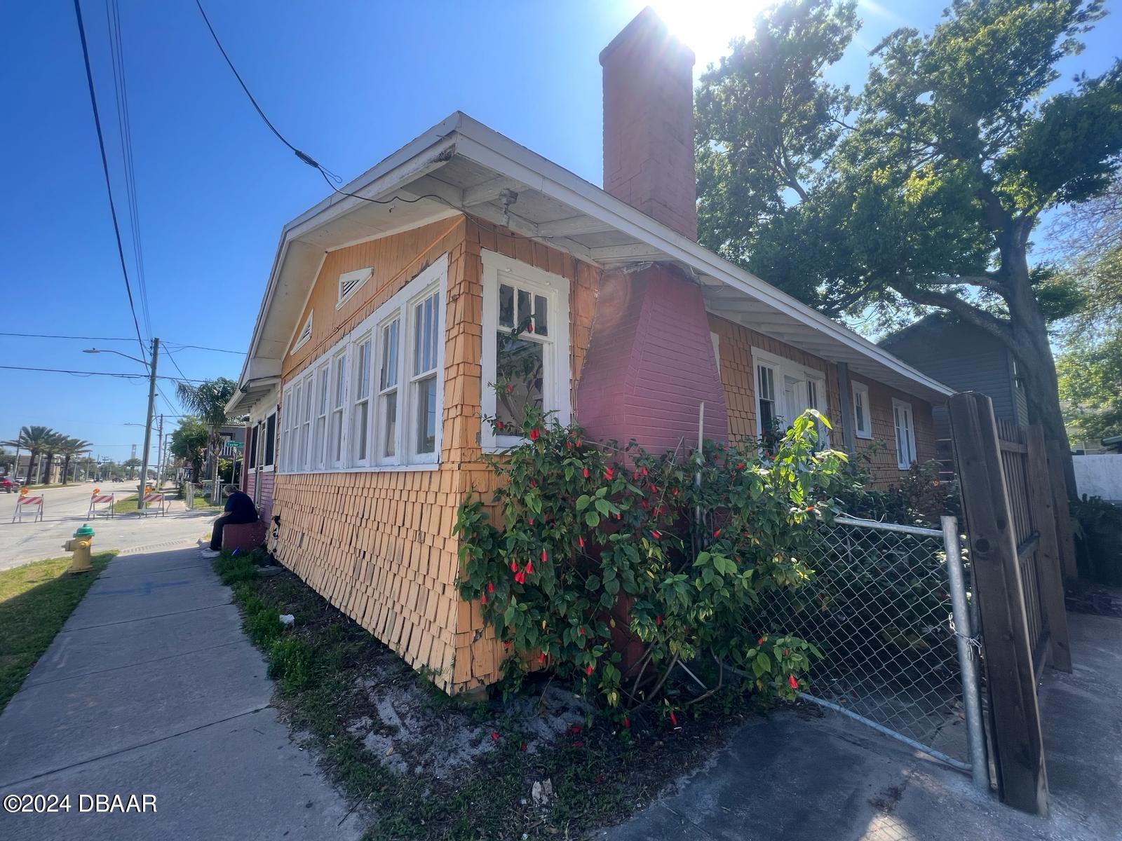 550 North Ridgewood Avenue Daytona Beach, FL 32114 - Photo 3 of 24 3- 550 N Ridgewood