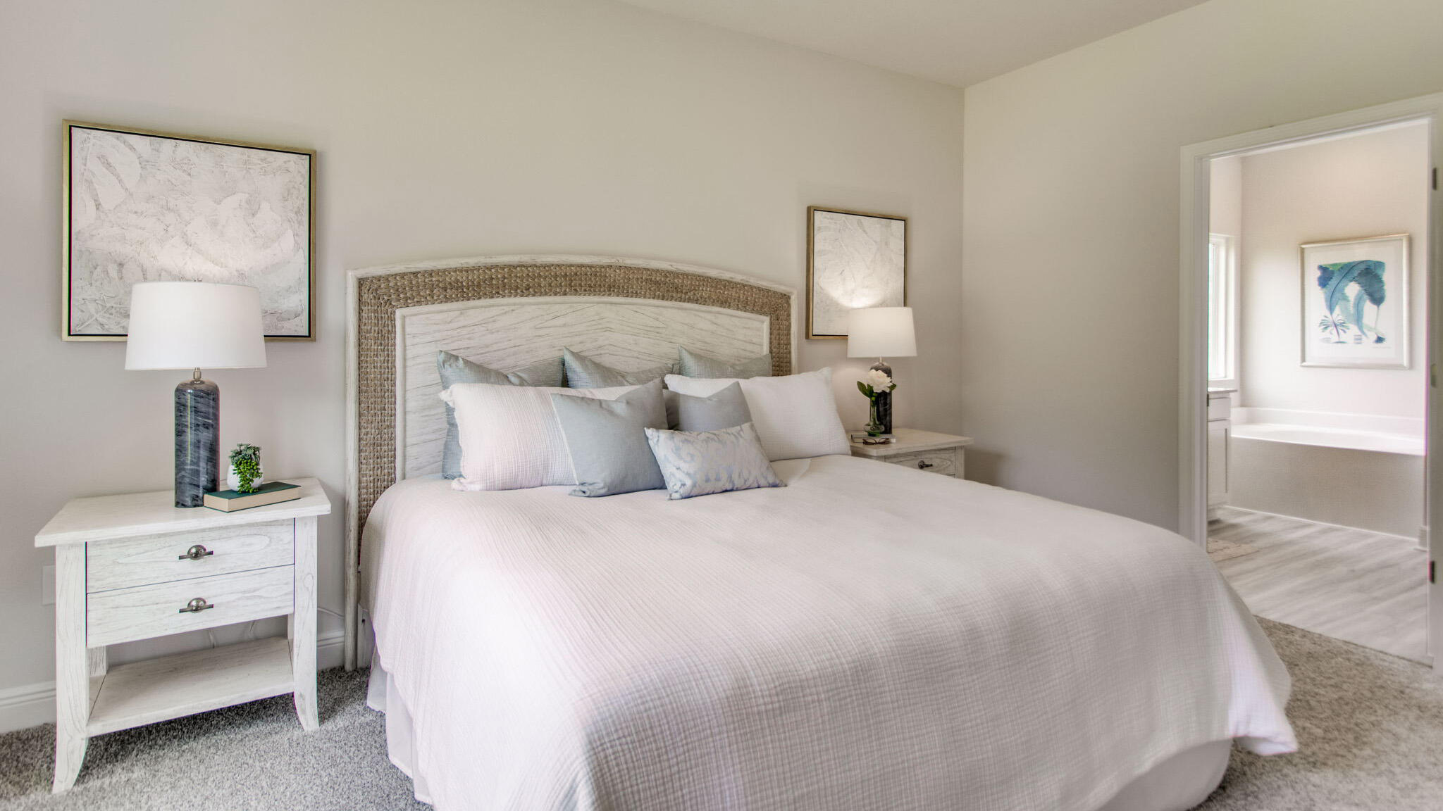 5623 Thatcher Road Crestview, FL 32539 - Photo 12 of 30 a bedroom with a bed and a window