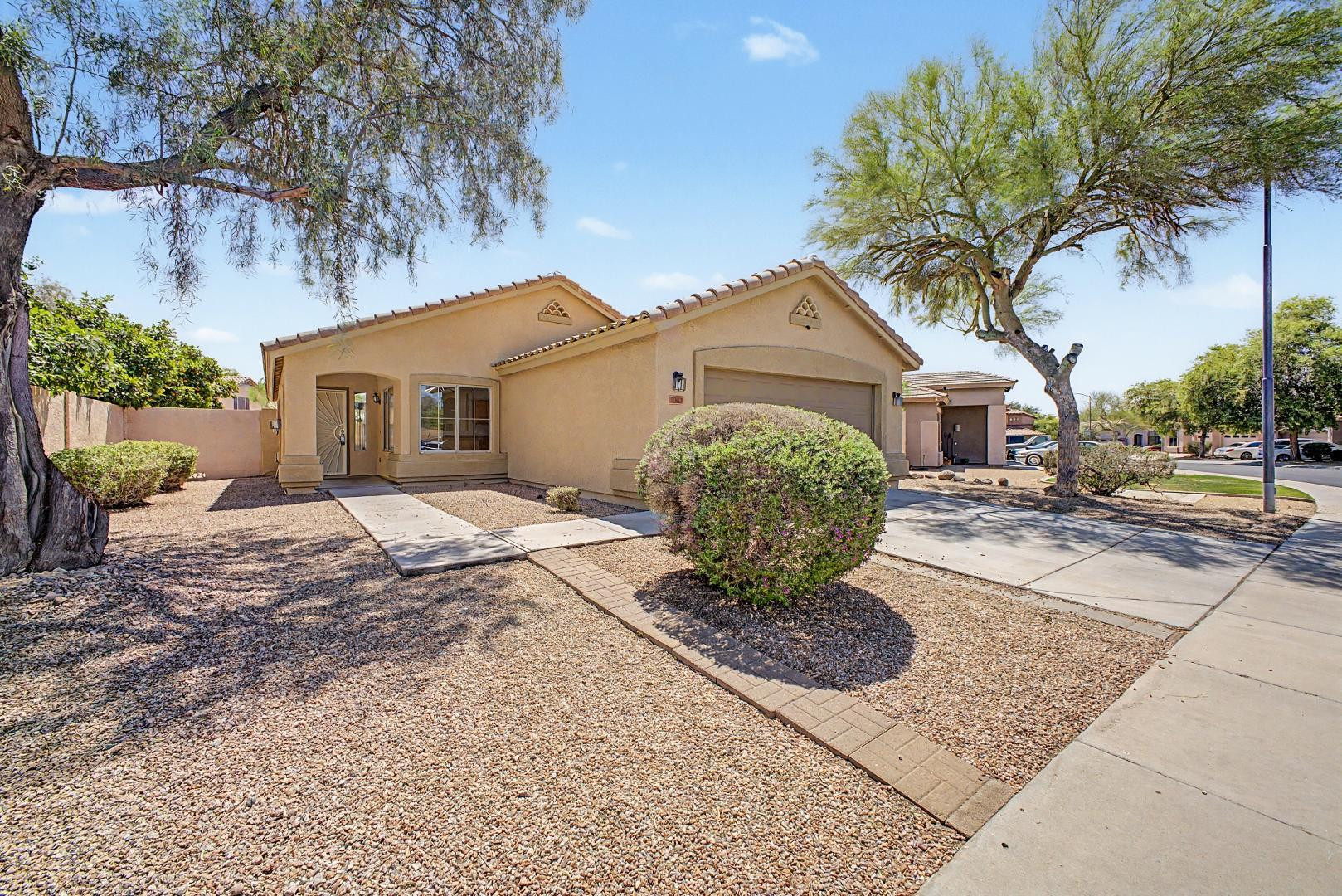 7043 West Phelps Road Peoria, AZ 85382 - Photo 2 of 32 Photo #2