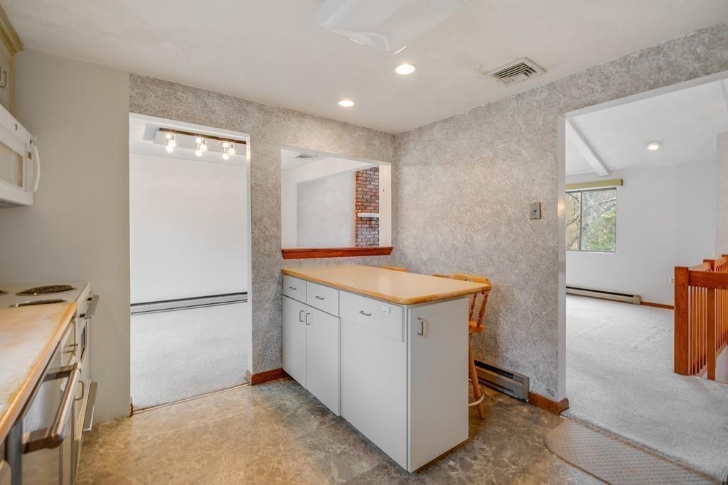 18 Leonard Road Framingham, MA 01701 - Photo 5 of 42 Gallery Image 5