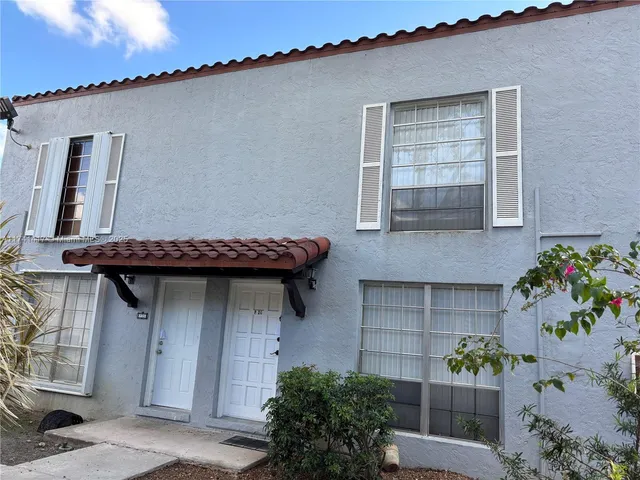 $2,400 | 10806 North Kendall Drive, Unit P26, Miami, FL 33176