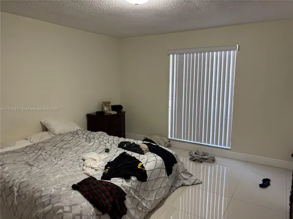 $2,400 | 10806 North Kendall Drive, Unit P26, Miami, FL 33176