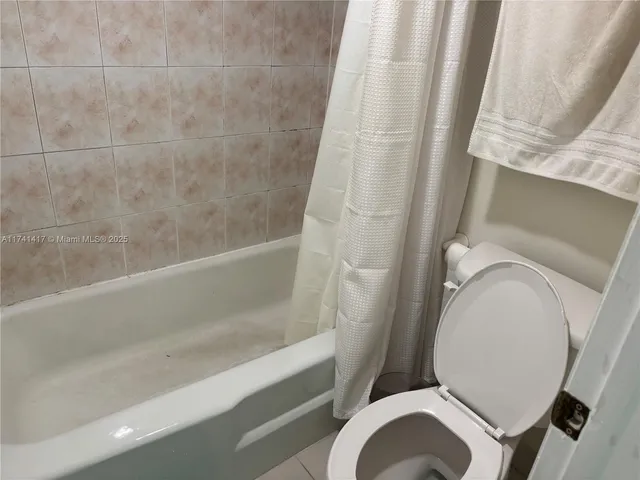 $2,400 | 10806 North Kendall Drive, Unit P26, Miami, FL 33176