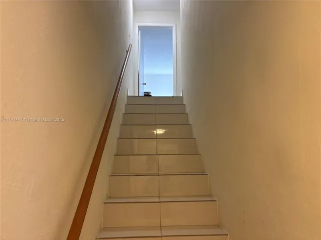 $2,400 | 10806 North Kendall Drive, Unit P26, Miami, FL 33176