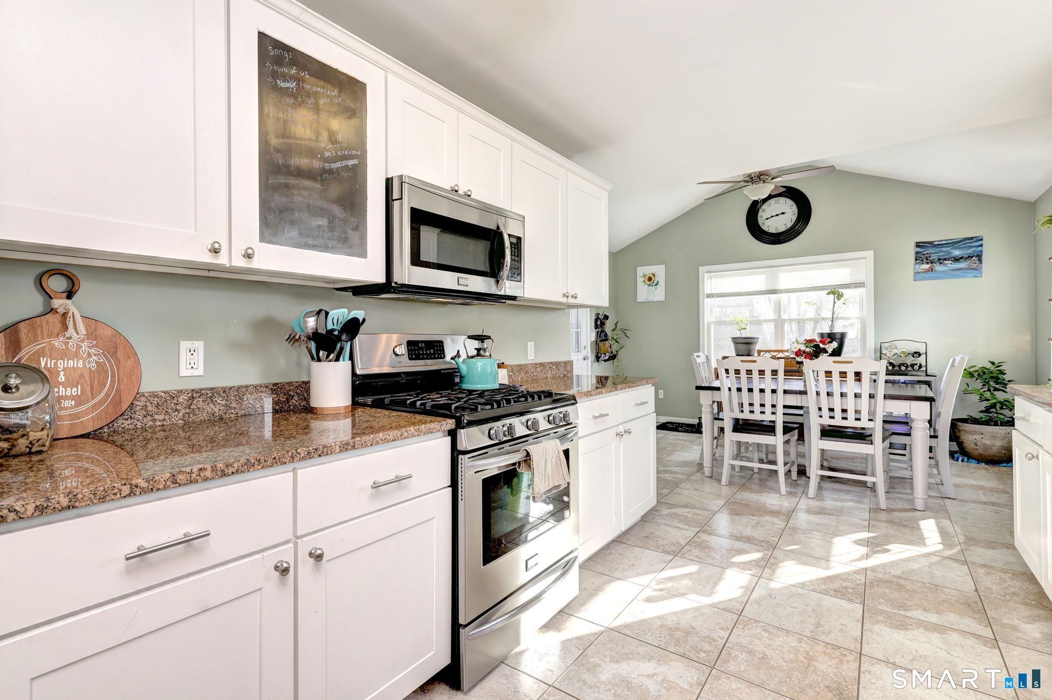 46 Aircraft Road West Haven, CT 06516 - Photo 16 of 39